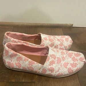 Toms Sprinkle Animal Cookie size 8